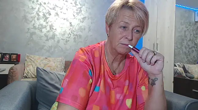 RosesandLillies online show from 16, 1, 2025