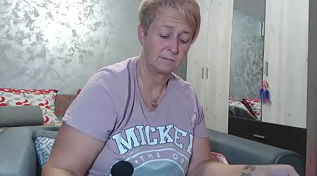 RosesandLillies online show from 27, 1, 2025