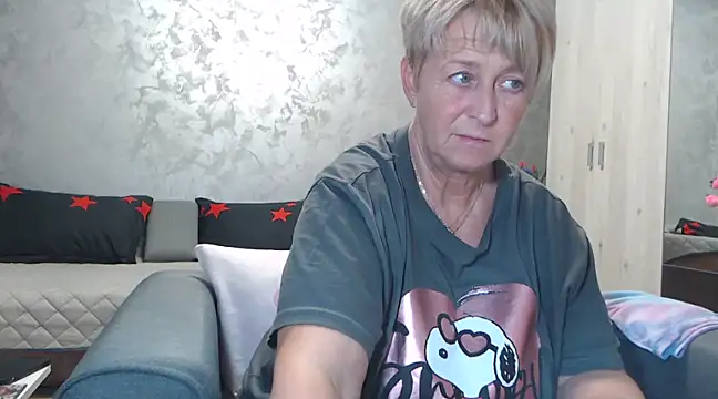 RosesandLillies online show from 8, 3, 2025