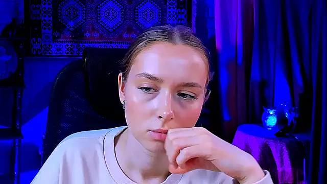 JenniferGraces online show from 5, 3, 2025