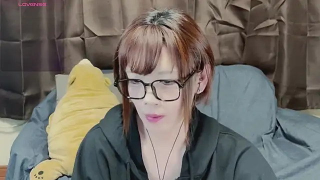 Snapshot of satouhaoisii3 chatting on 24, 2, 2025 satouhaoisii3 online show from 24, 2, 2025