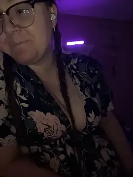 Snapshot of HTXBELLE chatting on 25, 2, 2025 HTXBELLE online show from 25, 2, 2025