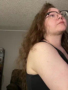 Snapshot of HTXBELLE chatting on 6, 3, 2025 HTXBELLE online show from 6, 3, 2025