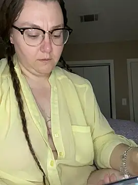 Snapshot of HTXBELLE chatting on 20, 3, 2025 HTXBELLE online show from 20, 3, 2025