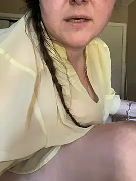 Snapshot of HTXBELLE chatting on 20, 3, 2025 HTXBELLE online show from 20, 3, 2025