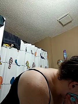 Snapshot of HTXBELLE chatting on 25, 9, 2025 HTXBELLE online show from 25, 9, 2025