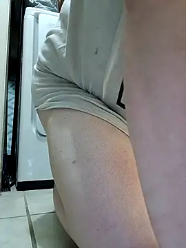 Snapshot of HTXBELLE chatting on 12, 10, 2025 HTXBELLE online show from 12, 10, 2025