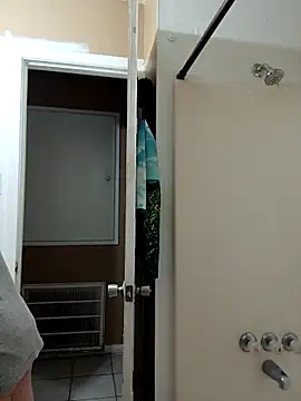 Snapshot of HTXBELLE chatting on 12, 10, 2025 HTXBELLE online show from 12, 10, 2025