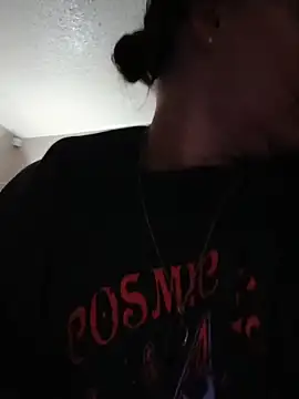 Snapshot of HTXBELLE chatting on 30, 10, 2025 HTXBELLE online show from 30, 10, 2025