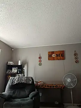 Snapshot of HTXBELLE chatting on 9, 11, 2025 HTXBELLE online show from 9, 11, 2025