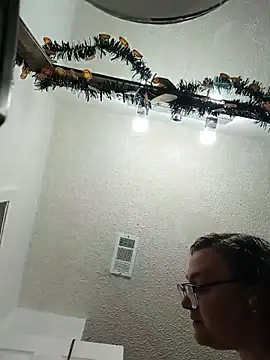 Snapshot of HTXBELLE chatting on 18, 11, 2025 HTXBELLE online show from 18, 11, 2025