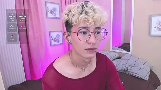 iiangel  online show from 5, 3, 2025