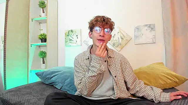 iiangel  online show from 30, 10, 2025