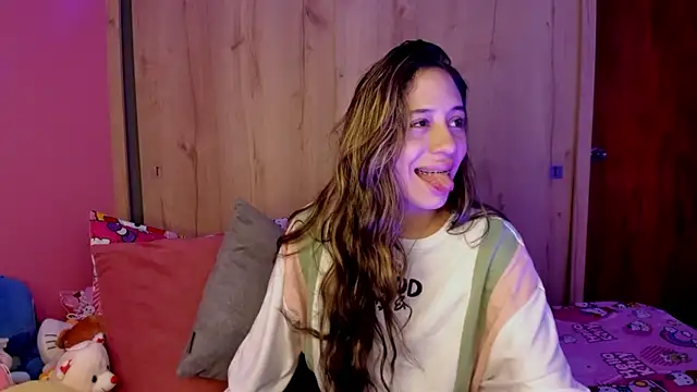 Snapshot of TANIA_06 chatting on 7, 6, 2026 TANIA 06 online show from 7, 6, 2026
