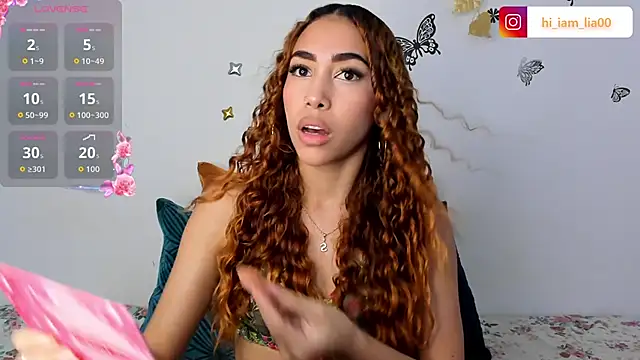 Snapshot of LiaHansson chatting on 8, 9, 2025 LiaHansson online show from 8, 9, 2025