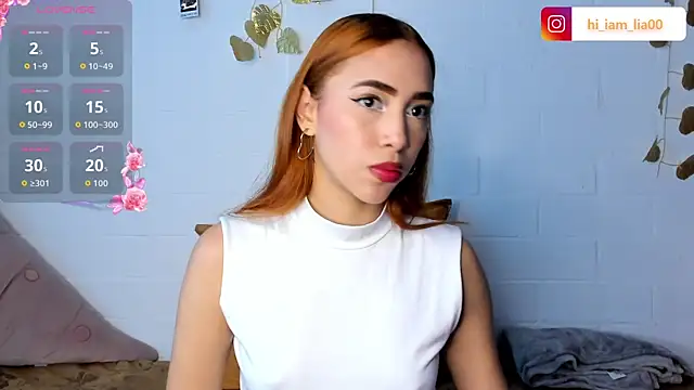 Snapshot of LiaHansson chatting on 7, 10, 2025 LiaHansson online show from 7, 10, 2025