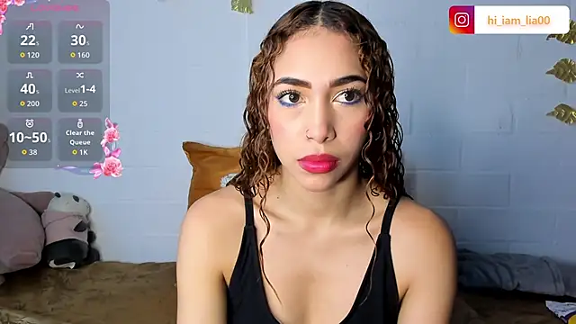 Snapshot of LiaHansson chatting on 12, 11, 2025 LiaHansson online show from 12, 11, 2025