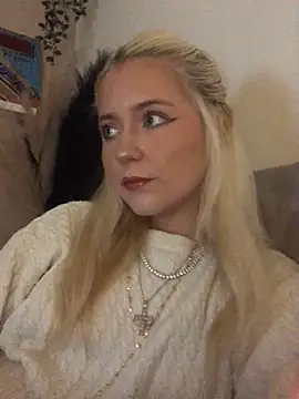 Snapshot of Blondie_Sofia_Essexbabe chatting on 24, 10, 2025 Blondie Sofia Essexbabe online show from 24, 10, 2025