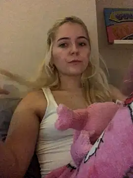 Snapshot of Blondie_Sofia_Essexbabe chatting on 30, 10, 2025 Blondie Sofia Essexbabe online show from 30, 10, 2025