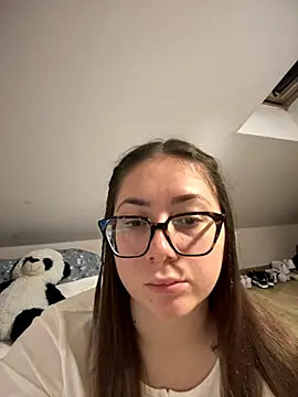 Snapshot of May_Alisa chatting on 10, 10, 2025 May Alisa online show from 10, 10, 2025