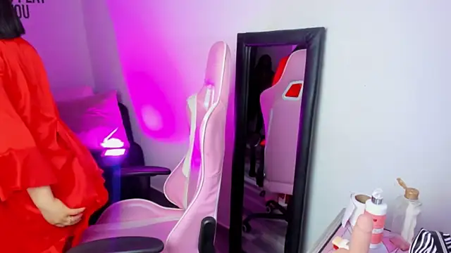 Zamira Taylor online show from 19, 3, 2025