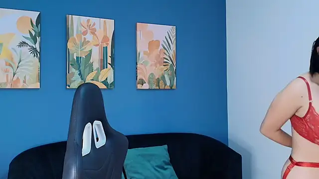 Zamira Taylor online show from 14, 11, 2025