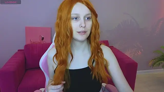 Snapshot of KristinMoore chatting on 15, 3, 2025 KristinMoore online show from 15, 3, 2025