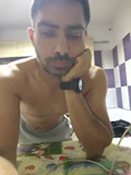 Snapshot of andreiiiii2025 chatting on 9, 7, 2026 andreiiiii2025 online show from 9, 7, 2026
