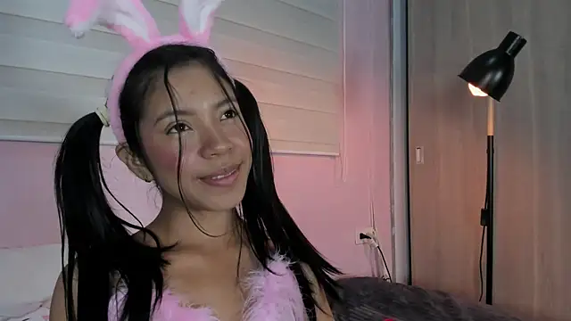 emily sweett24 online show from 9, 3, 2025