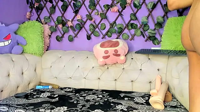 Snapshot of amydelahozgomez chatting on 13, 9, 2025 amydelahozgomez online show from 13, 9, 2025