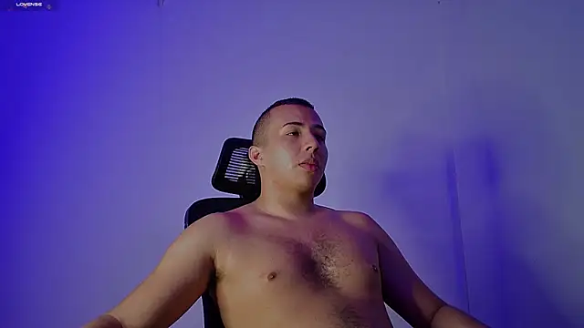 Snapshot of Donathoo1 chatting on 11, 3, 2025 Donathoo1 online show from 11, 3, 2025