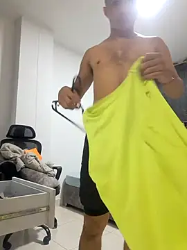 Snapshot of Donathoo1 chatting on 8, 11, 2025 Donathoo1 online show from 8, 11, 2025