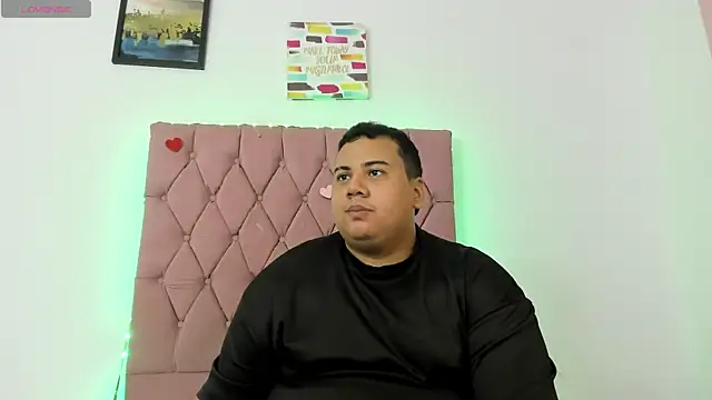 MICHAEL AND SHARON online show from 30, 10, 2025