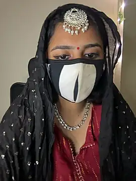 Dishasarmaa05 online show from 10, 2, 2026