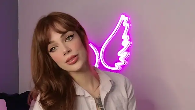 Snapshot of FrancescaFerra chatting on 8, 10, 2025 FrancescaFerra online show from 8, 10, 2025