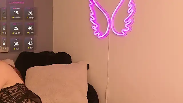 Snapshot of FrancescaFerra chatting on 30, 11, 2025 FrancescaFerra online show from 30, 11, 2025