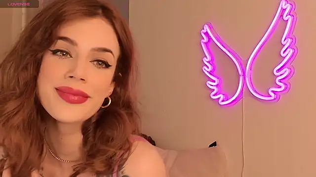 Snapshot of FrancescaFerra chatting on 16, 12, 2025 FrancescaFerra online show from 16, 12, 2025