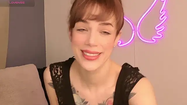 Snapshot of FrancescaFerra chatting on 8, 2, 2026 FrancescaFerra online show from 8, 2, 2026