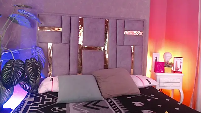 Snapshot of Tyla_Ks chatting on 30, 10, 2025 Tyla Ks online show from 30, 10, 2025