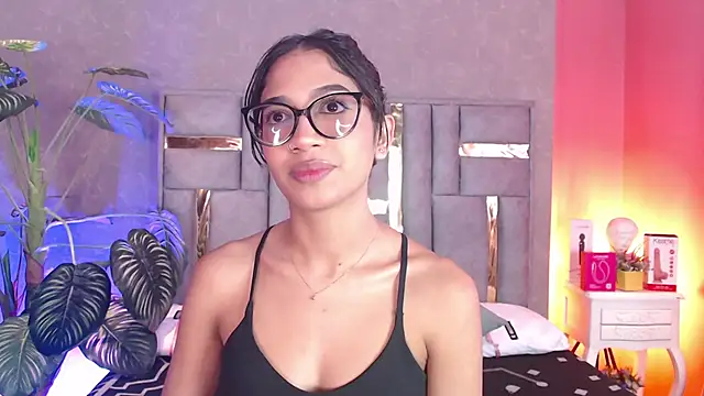 Snapshot of Tyla_Ks chatting on 14, 11, 2025 Tyla Ks online show from 14, 11, 2025