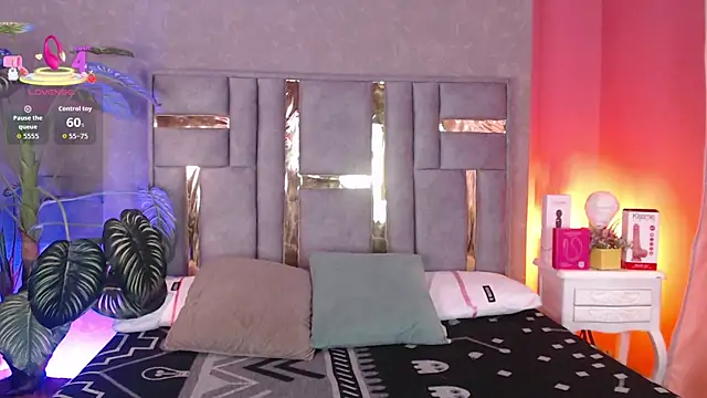 Snapshot of Tyla_Ks chatting on 15, 11, 2025 Tyla Ks online show from 15, 11, 2025