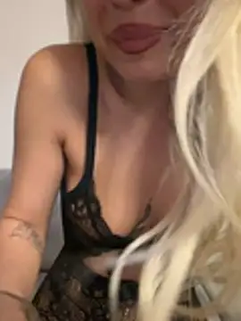 laraaaaaa online show from 15, 6, 2026