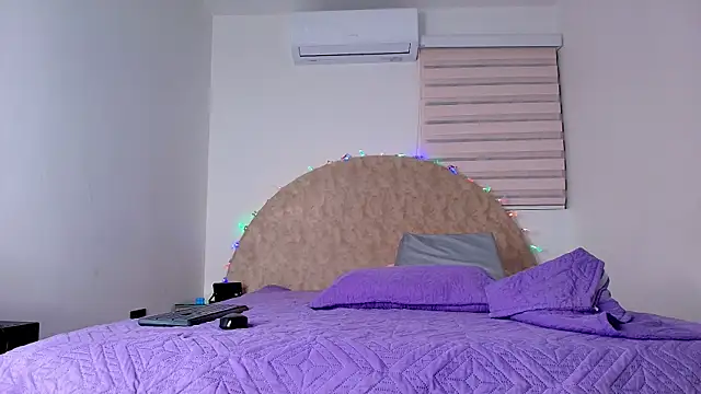 Snapshot of abigail_fx chatting on 5, 12, 2025 abigail fx online show from 5, 12, 2025