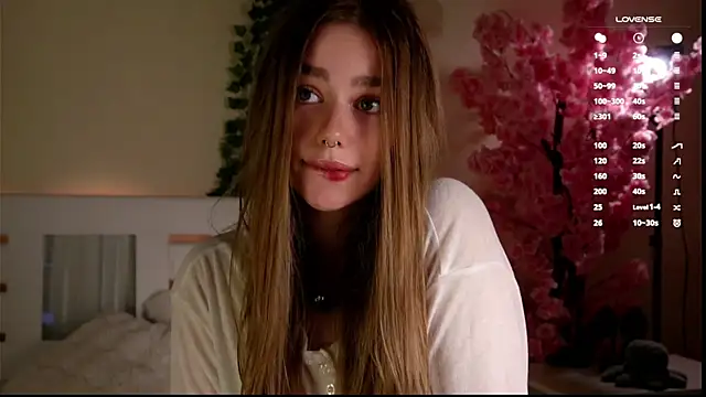 Snapshot of EmilaMills chatting on 24, 5, 2026 EmilaMills online show from 24, 5, 2026