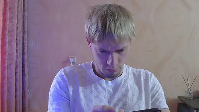 frama666 online show from 9, 4, 2026