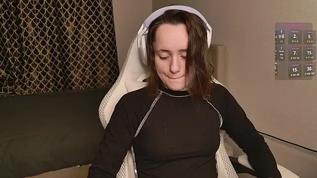 Luna Loveee online show from 21, 11, 2025