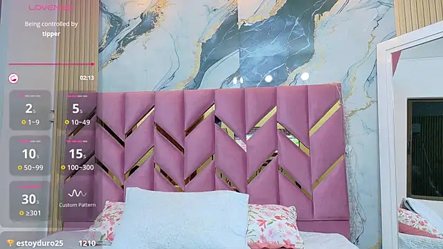 Snapshot of innocenthazel chatting on 5, 10, 2025 innocenthazel online show from 5, 10, 2025