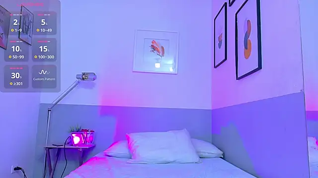 Snapshot of innocenthazel chatting on 6, 10, 2025 innocenthazel online show from 6, 10, 2025