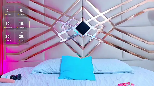 Snapshot of innocenthazel chatting on 15, 10, 2025 innocenthazel online show from 15, 10, 2025