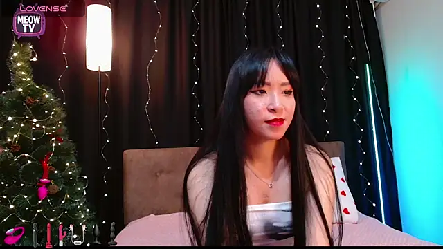 Snapshot of miyakimi0101 chatting on 17, 12, 2025 miyakimi0101 online show from 17, 12, 2025